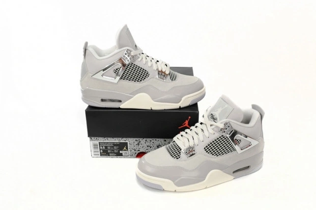 Bmlin 4 WMNS Jordan Moments Frozen Air AQ9129-001 0706